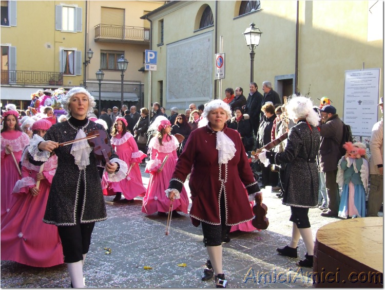 Carnevale bedoniese 2007 285 174 KB