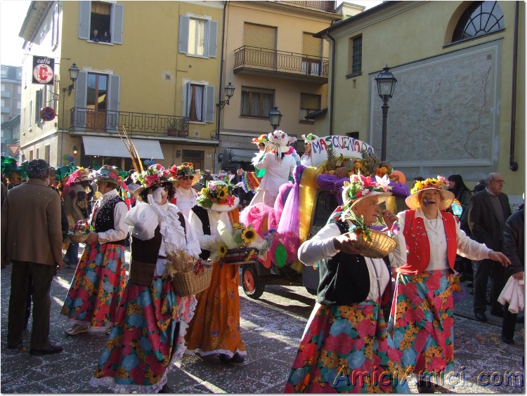 Carnevale bedoniese 2007 295 181 KB