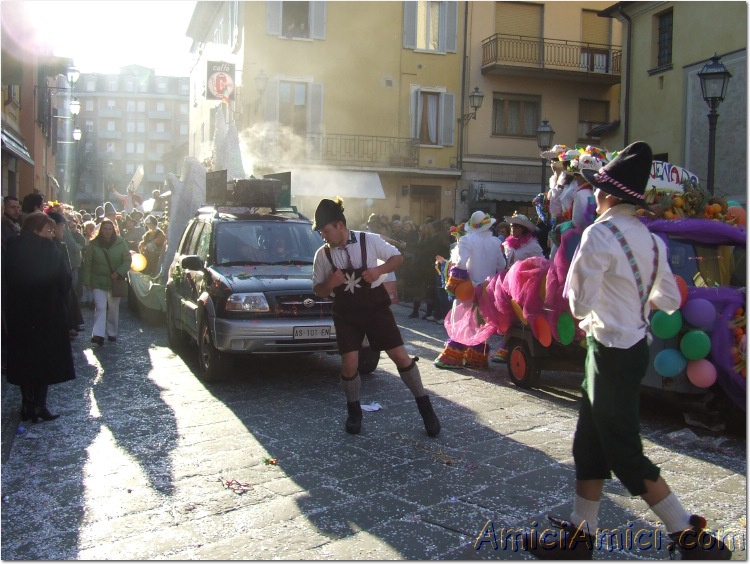 Carnevale bedoniese 2007 354 154 KB