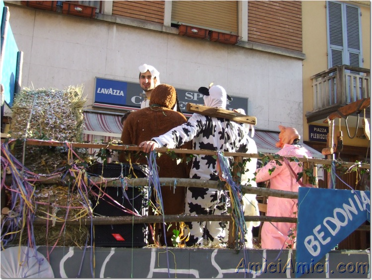 Carnevale bedoniese 2007 377 175 KB