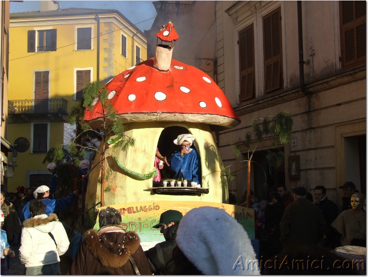 Carnevale bedoniese 2007 405 140 KB