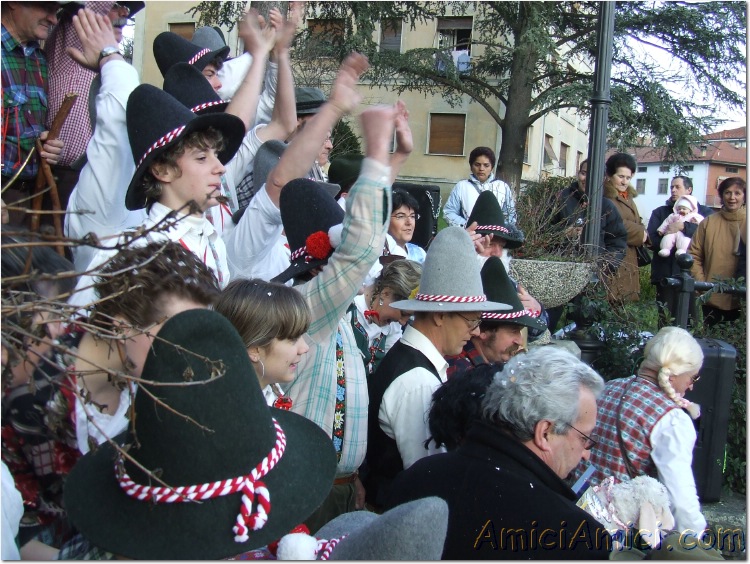 Carnevale bedoniese 2007 499 190 KB