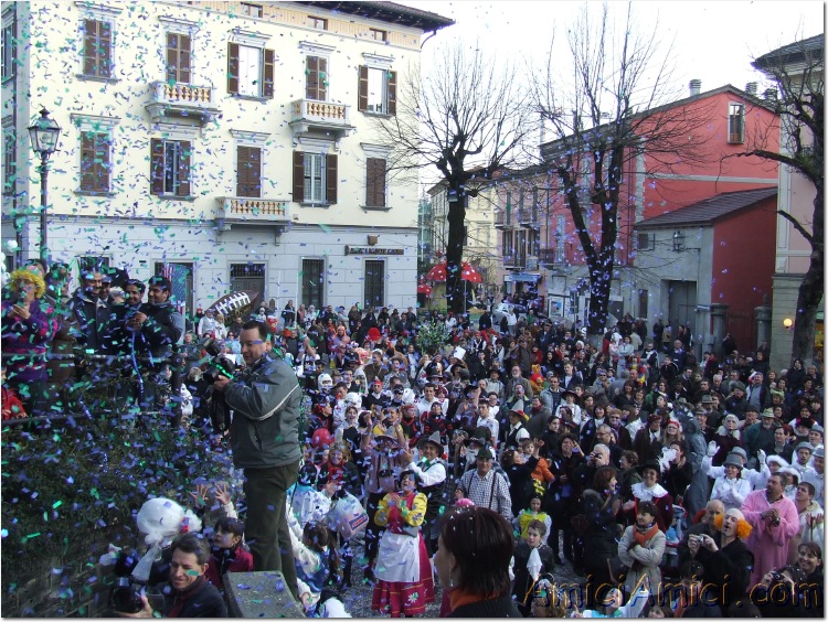 Carnevale bedoniese 2007 508 232 KB