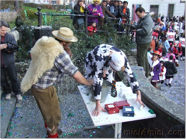 Carnevale bedoniese 2007 533 208 KB