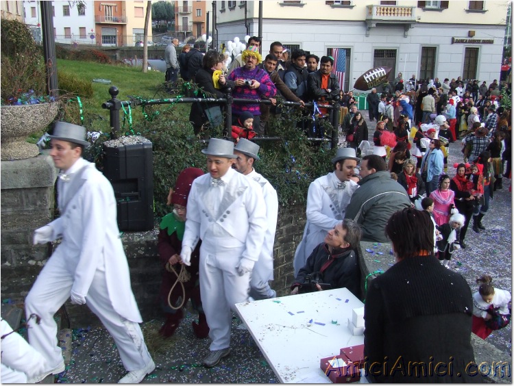 Carnevale bedoniese 2007 535 185 KB