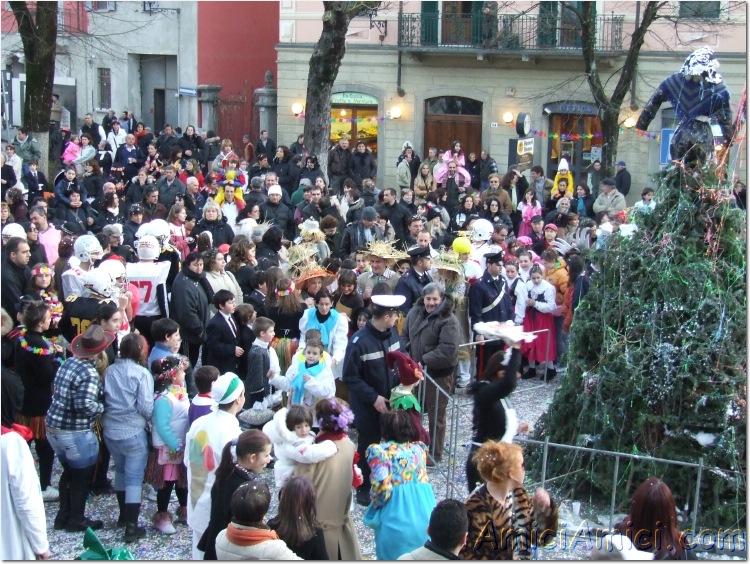 Carnevale bedoniese 2007 552 215 KB
