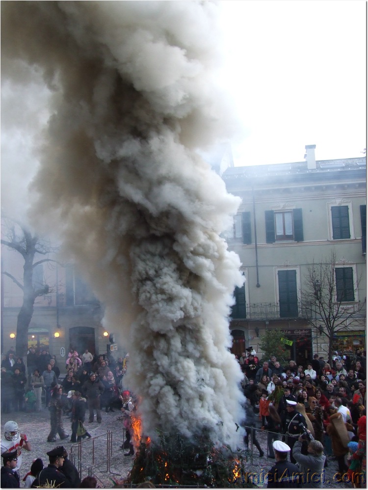 Carnevale bedoniese 2007 560 179 KB