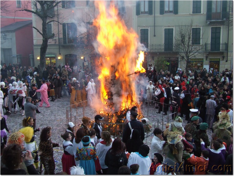 Carnevale bedoniese 2007 568 173 KB