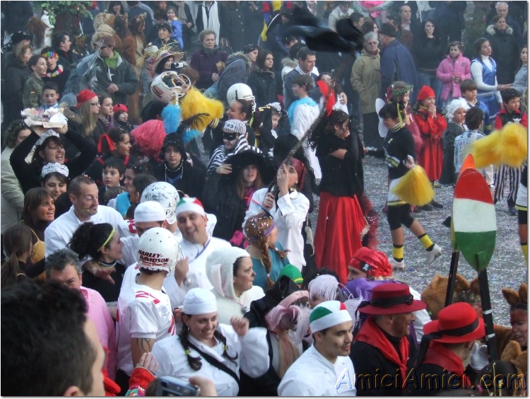 Carnevale bedoniese 2007 572 166 KB