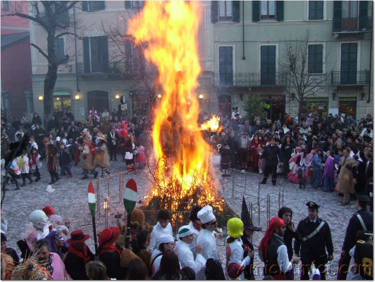Carnevale bedoniese 2007 573 176 KB