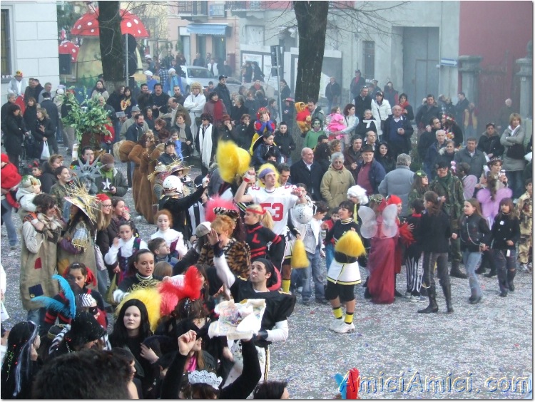 Carnevale bedoniese 2007 574 188 KB