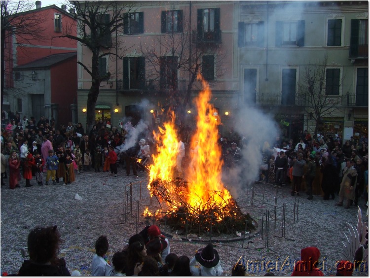 Carnevale bedoniese 2007 580 160 KB