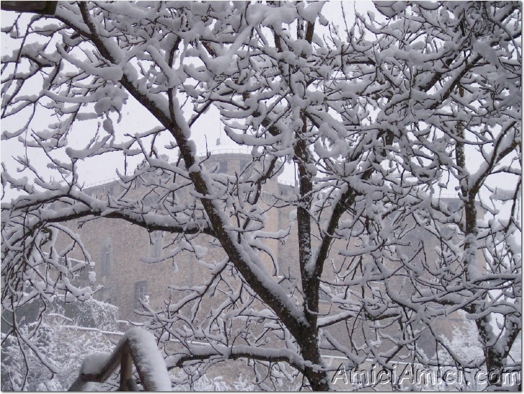 Compiano sotto la neve 2005 06 321 KB