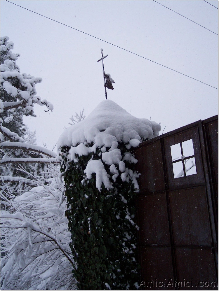 Compiano sotto la neve 2005 08 347 KB