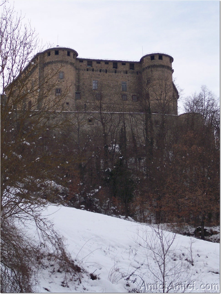 Compiano sotto la neve 30 431 KB